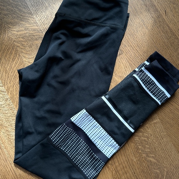 [lilybod] black printed leggings size small - Picture 6 of 7